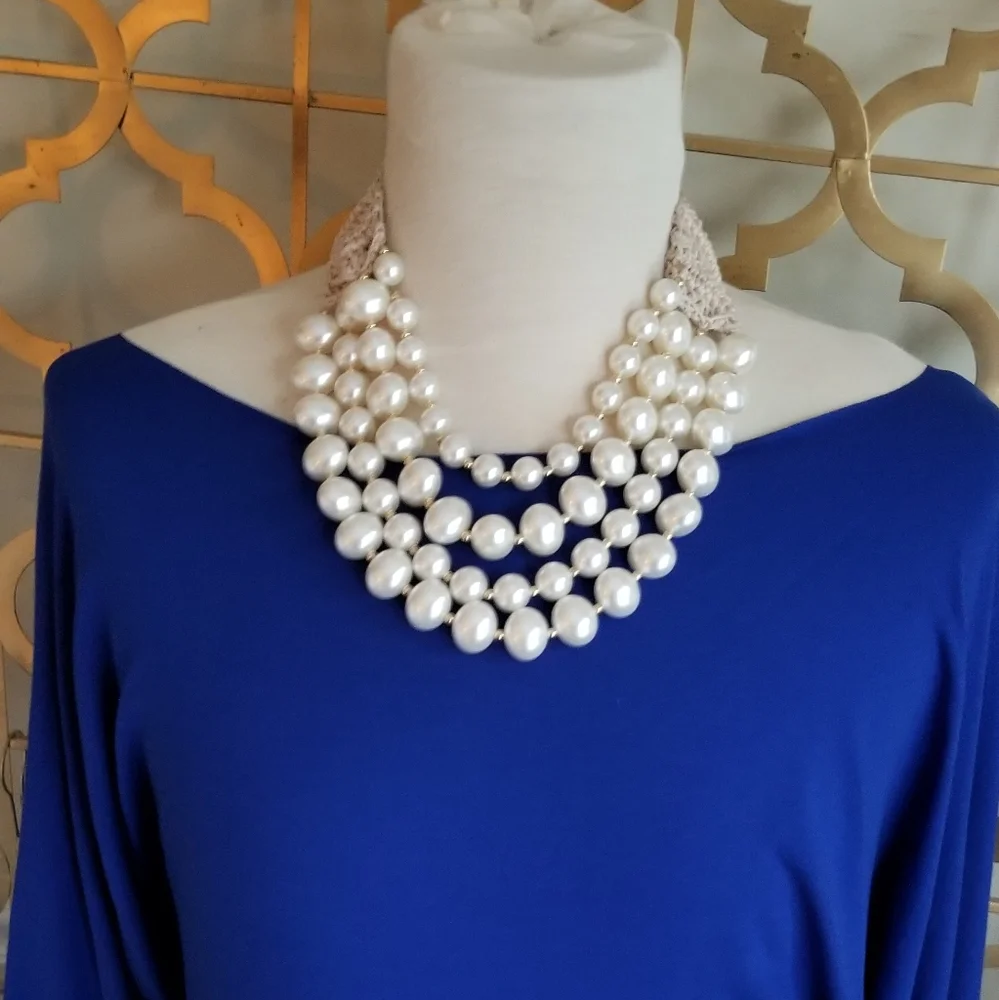 🦪Beige Pearlized Beaded Necklace & Earring Set - Picture 7 of 16